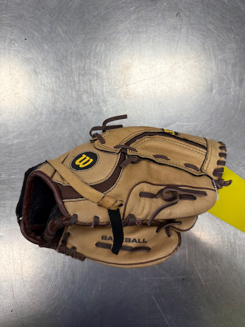 Vist Large View of Product Image Which is Used Wilson EZ CATCH 425 AO425 ZS105 BB/SB Glove RH Throw Brown 10 1/2"