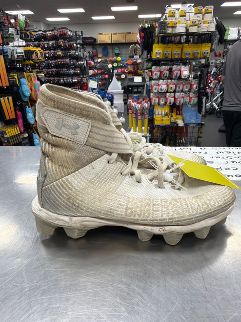 Vist Large View of Product Image Which is Used Under Armour Jr FB Cleats White Junior 05