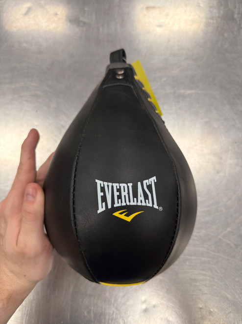 Vist Large View of Product Image Which is Used Everlast SPEED BAG Boxing Speed Bag Black