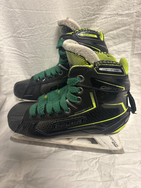 Vist Large View of Product Image Which is Used Bauer GSX Junior Goalie Skate Junior 03