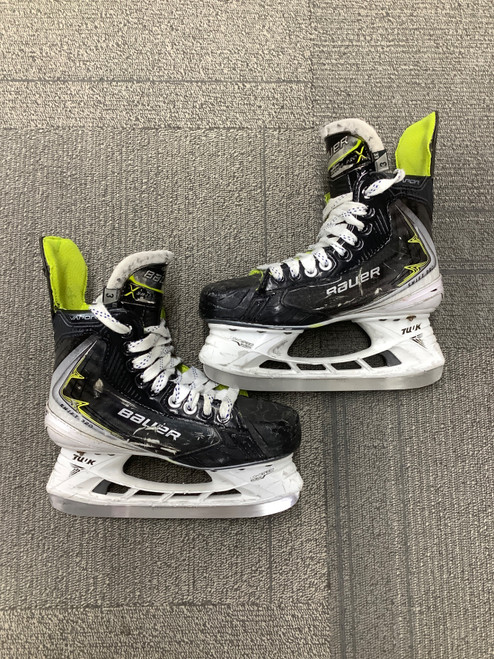 Vist Large View of Product Image Which is Used Bauer SHIFT PRO Junior Hockey Skate Junior 03