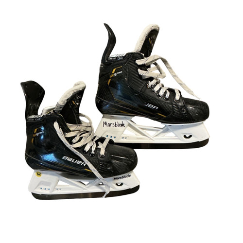 Vist Large View of Product Image Which is Used Bauer SUPREME M5 PRO JR SKATE Junior Hockey Skate Junior 04
