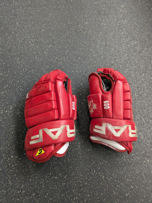 Vist Large View of Product Image Which is Used Graf G600 Senior Gloves Red 14"