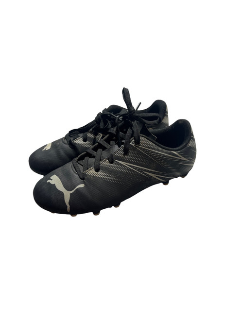 Vist Large View of Product Image Which is Used Puma Soccer Cleats Black Junior 01.5