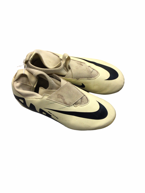 Vist Large View of Product Image Which is Used Nike Soccer Cleats White Junior 01.5