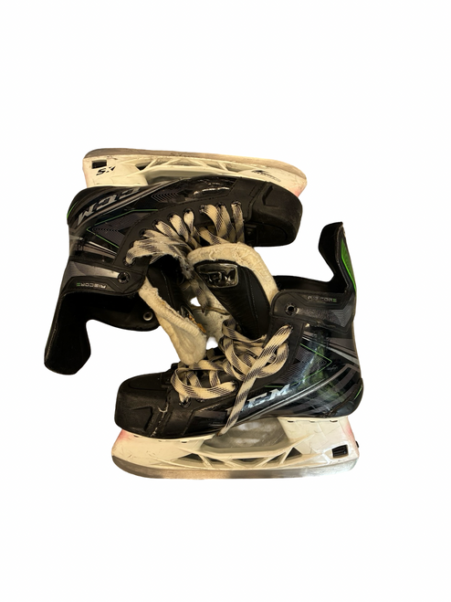 Vist Large View of Product Image Which is Used CCM RIPCORE Senior Hockey Skate Senior 9