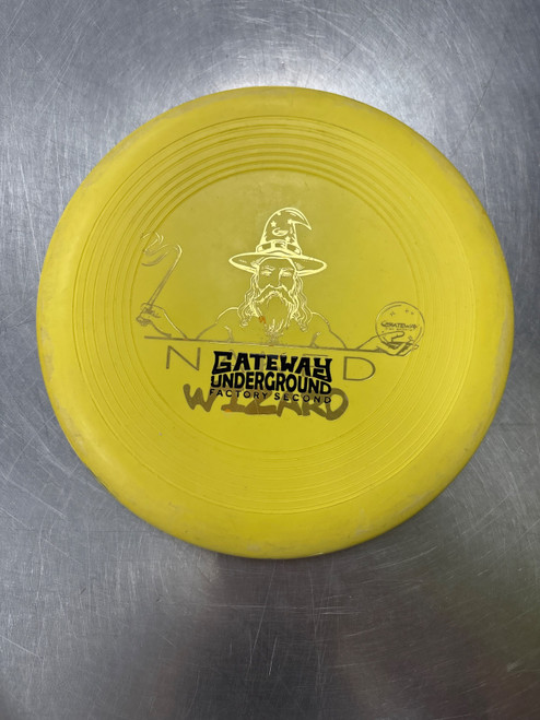 Vist Large View of Product Image Which is Used Gateway SS WIZARD W RIDGED TOP Disc Golf Putter Yellow