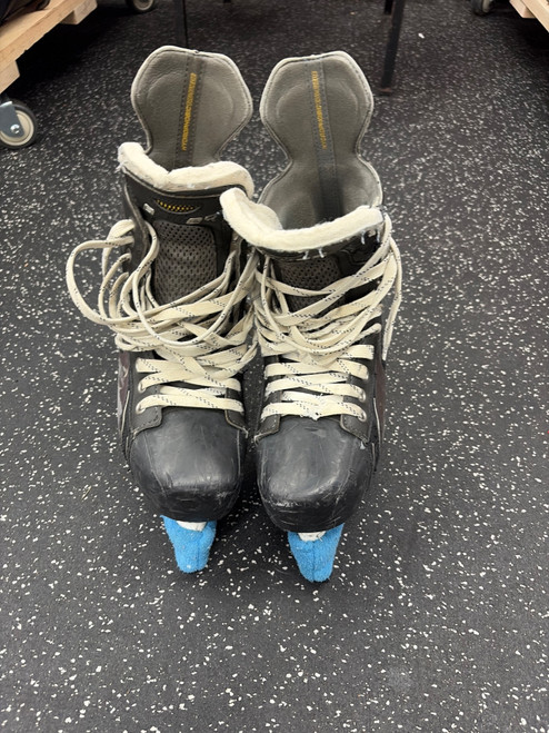Vist Large View of Product Image Which is Used Bauer SUPREME ONE80 Senior Hockey Skate Senior 10