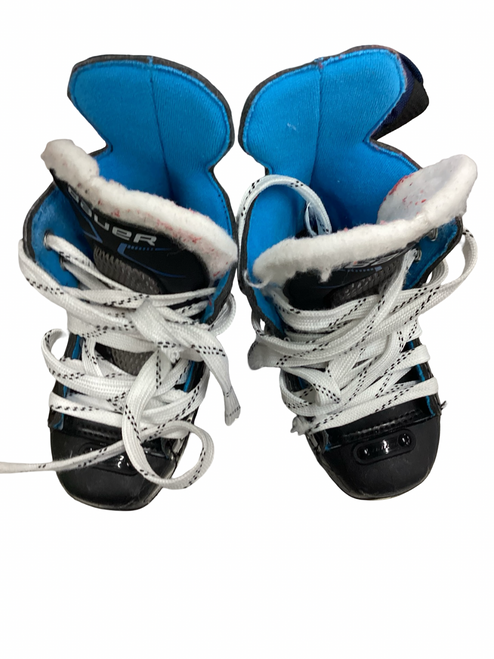 Vist Large View of Product Image Which is Used Bauer XLP Youth Hockey Skate Youth 08.0