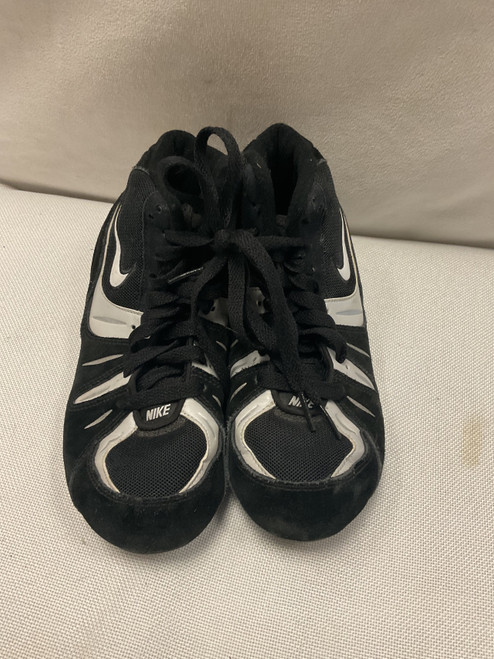 Vist Large View of Product Image Which is Used Nike Wrestling Shoes Black Junior 04