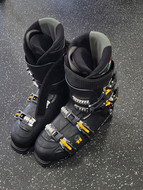 Vist Large View of Product Image Which is Used Dalbello AVANTI V11 Mens DH Ski Boot Black 275 MP - M09.5 - W10.5