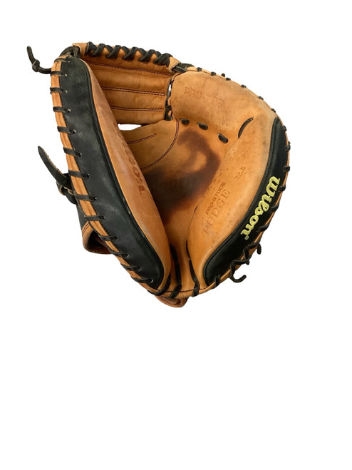 Vist Large View of Product Image Which is Used Wilson A2000 BB/SB Catchers RH Throw Black 32 1/2"