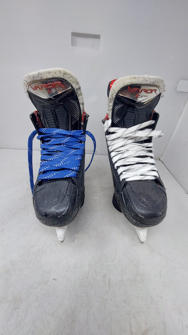 Vist Large View of Product Image Which is Used Bauer XS Junior Hockey Skate Junior 03