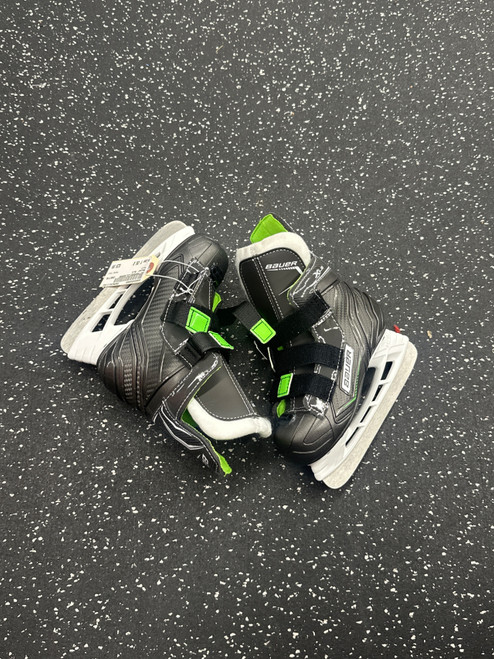 Vist Large View of Product Image Which is Used Bauer XLS Youth Hockey Skate Youth 08.0