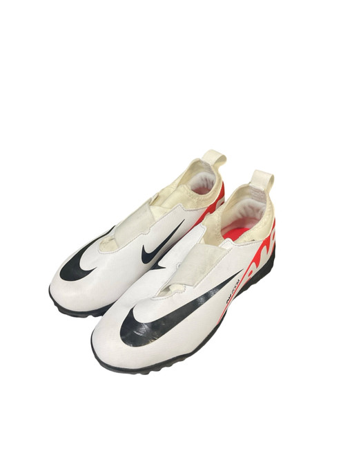 Vist Large View of Product Image Which is Used Nike Soccer Turf Shoes Pink Junior 04