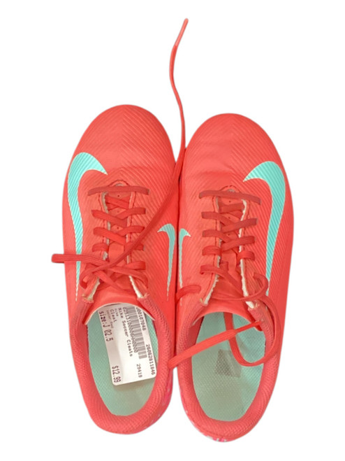 Vist Large View of Product Image Which is Used Nike Soccer Cleats Red Junior 02.5