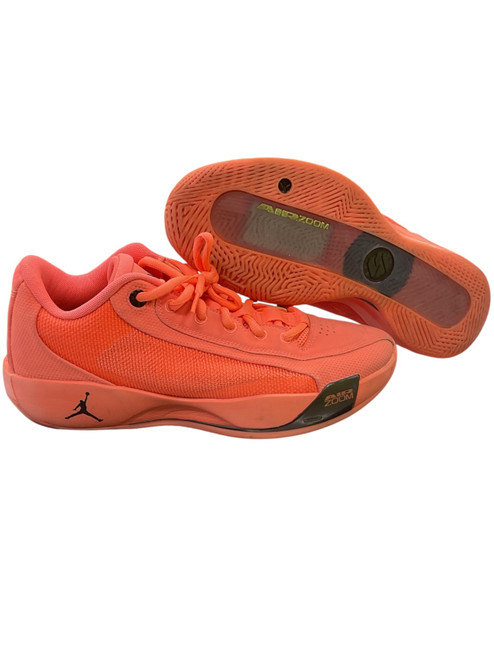 Vist Large View of Product Image Which is Used Jordan Basketball Shoes M Coral Senior 10.5