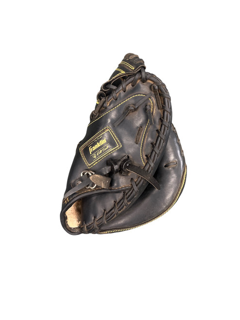 Vist Large View of Product Image Which is Used Franklin FIELDMASTER BB/SB Catchers RH Throw Black 31 1/2"