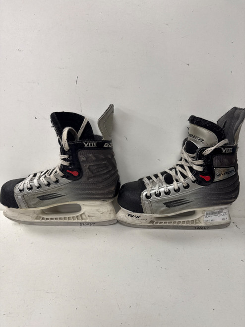 Vist Large View of Product Image Which is Used Bauer VAPOR VIII Junior Hockey Skate Junior 04.5