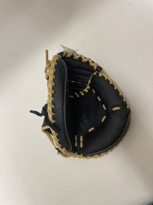 Vist Large View of Product Image Which is Used Under Armour UACM-101Y BB/SB Catchers RH Throw Black 33 1/2"