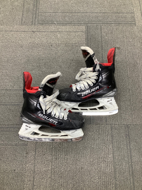 Vist Large View of Product Image Which is Used Bauer VAPOR X4 Intermediate Hockey Skate Intermediate 4.5