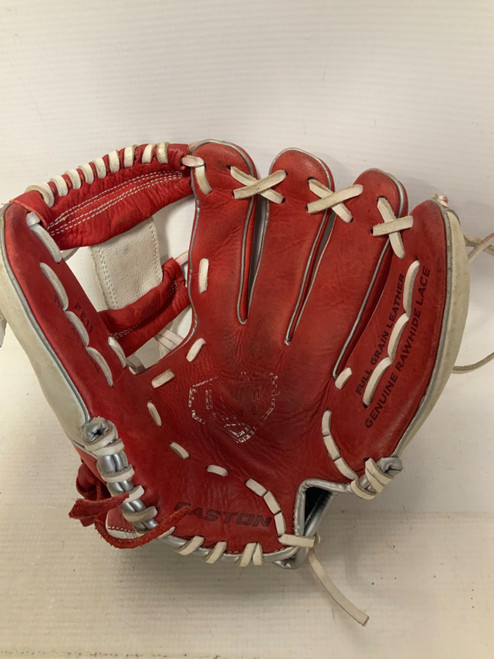 Vist Large View of Product Image Which is Used Easton FE11 FUTURE ELITE BB/SB Glove RH Throw Red 11"
