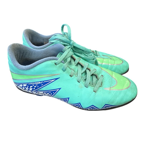 Vist Large View of Product Image Which is Soccer cleats