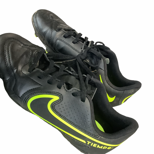 Vist Large View of Product Image Which is Used Nike TIEMPO Soccer Cleats Black Senior 6