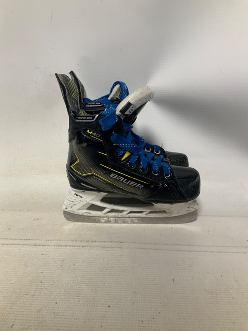 Vist Large View of Product Image Which is Used Bauer SUPREME M40 Youth Hockey Skate Youth 13.0