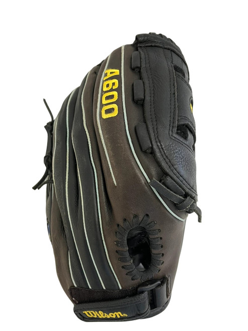 Vist Large View of Product Image Which is Used Wilson A600 12.5" RH Throw Baseball Glove Black