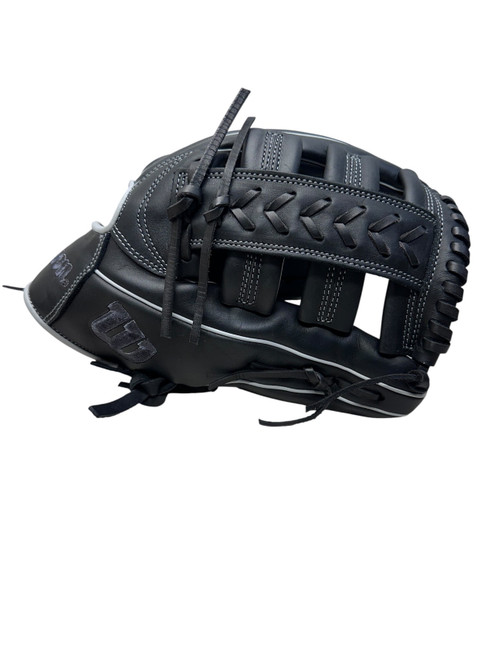 Vist Large View of Product Image Which is New Wilson AD9RB25PF1892 BB/SB Glove RH Throw Black 12 1/4"