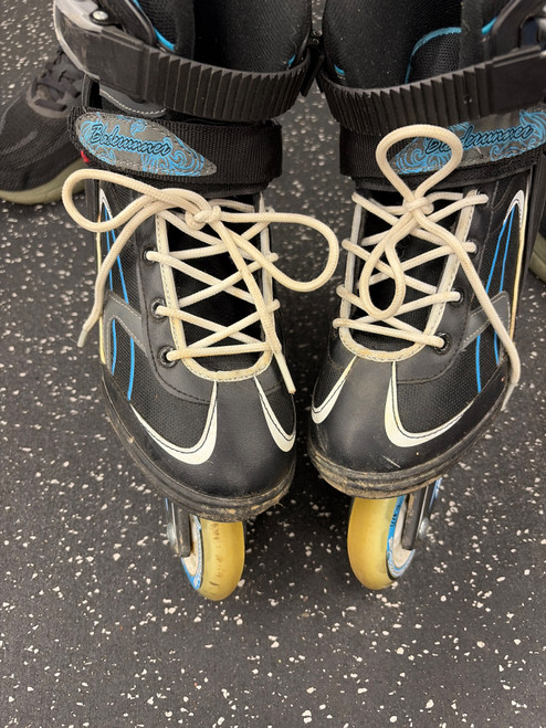 Vist Large View of Product Image Which is Used Bladerunner ADVANTAGE PRO XT Senior Rec Fitness Skates Black Senior 7