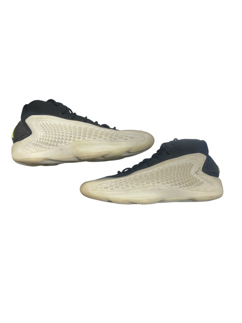 Vist Large View of Product Image Which is Used Adidas Basketball Shoes M Black And White Junior 04.5