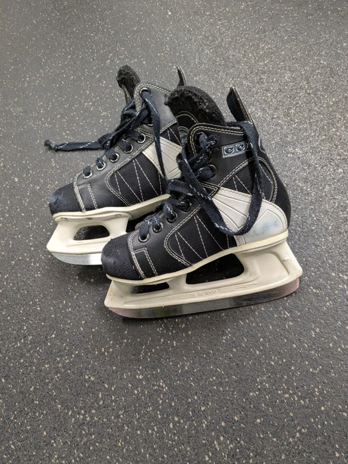Vist Large View of Product Image Which is Used CCM 55 Youth Hockey Skate Youth 12.0