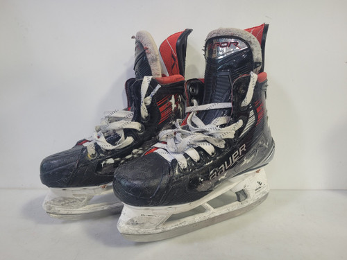 Vist Large View of Product Image Which is Used Bauer VAP X5 PRO Junior Hockey Skate Junior 02