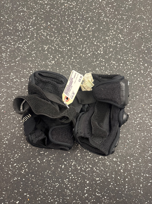 Vist Large View of Product Image Which is Used STX STALLION Lacrosse Arm Pads/Guards Black SM