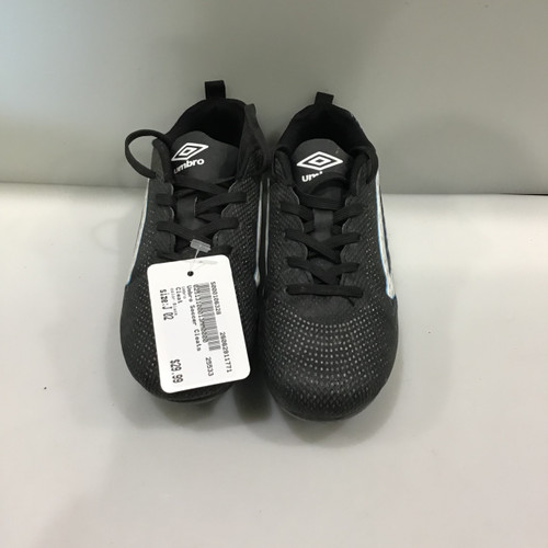 Vist Large View of Product Image Which is Used Umbro Soccer Cleats Black Junior 02