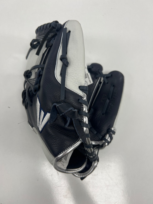 Vist Large View of Product Image Which is Used Easton FUTRUE ELITE GLOVE BB/SB Glove RH Throw None 11"