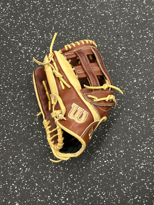 Vist Large View of Product Image Which is Used Wilson A2000 1799 BB/SB Glove LH Throw Brown 12 3/4"