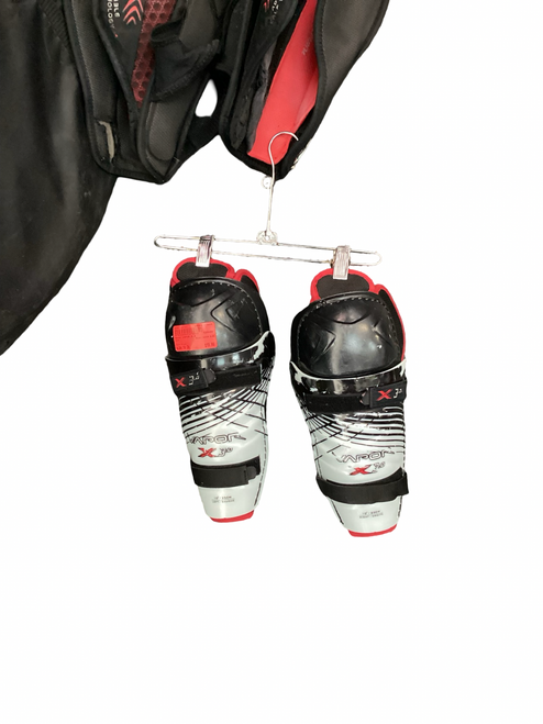 Vist Large View of Product Image Which is Used Bauer VAPOR 3.0 Youth Shin Guards Black 10"