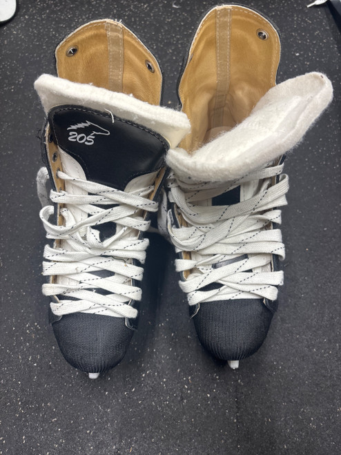 Vist Large View of Product Image Which is Used CCM MUSTANG 205 Senior Hockey Skate Senior 9