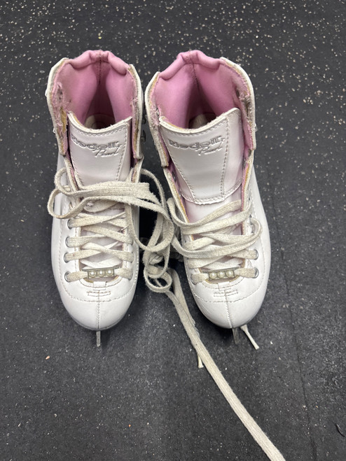 Vist Large View of Product Image Which is Used Riedell PEARL Girls Figure Skate White Junior 01