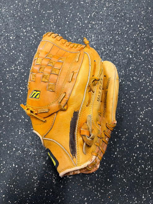 Vist Large View of Product Image Which is Used Mizuno MZ1250 BB/SB Glove RH Throw Brown 12 1/2"