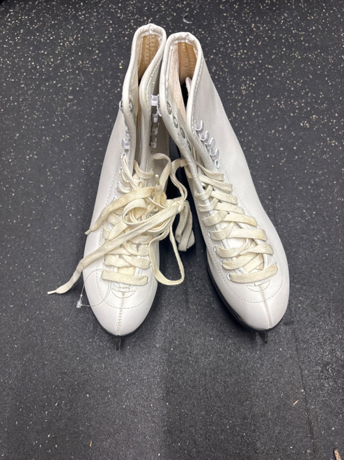 Vist Large View of Product Image Which is Used CCM PIROUETTE WomensFigure Skate White Senior 10