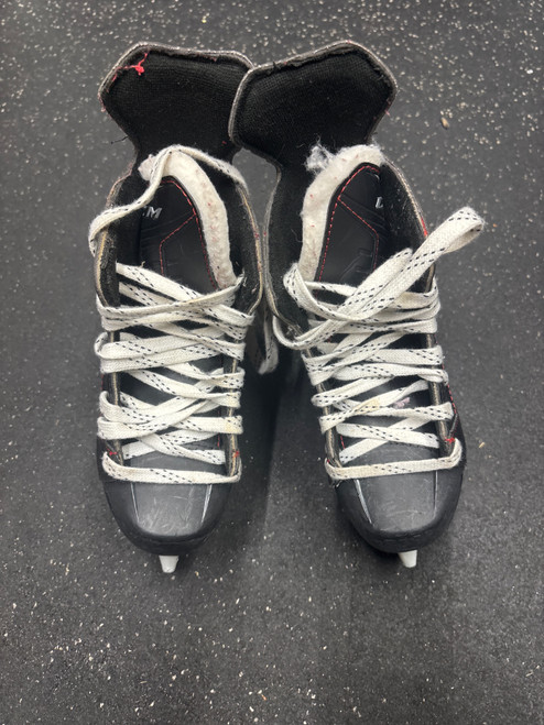 Vist Large View of Product Image Which is Used CCM JETSPEED 250 Youth Hockey Skate Youth 13.0