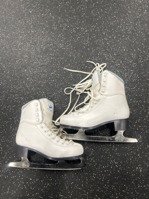Vist Large View of Product Image Which is Used Jackson SOFT SKATE WomensFigure Skate White Senior 6