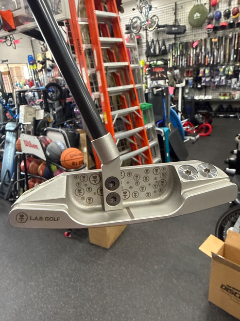 Vist Large View of Product Image Which is Used LAB GOLF LINK 1 Mens Putter RH