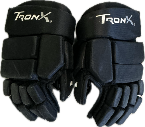 Vist Large View of Product Image Which is Used Easton S3 Youth Gloves Black 8"
