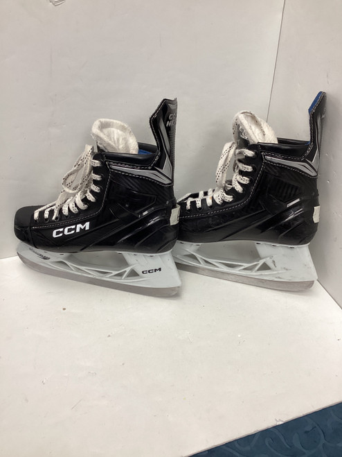 Vist Large View of Product Image Which is Used CCM NEXT Intermediate Hockey Skate Intermediate 6.0