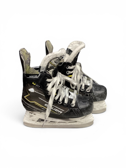 Vist Large View of Product Image Which is Used Bauer SUPREME M40 Junior Hockey Skate Junior 01